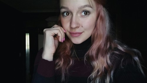 eru-bescence:  I never post actual face pics so here u go