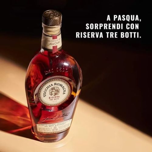 Regala un’emozione con Riserva Tre Botti, un’eccellenza nata da passione e pregiati distillati.
#VecchiaRomagna #MaestroDiEmozioni
https://www.instagram.com/p/CcOIt4mNfLKJ5Sd-BoGmbutI7L18GvtZc14TRo0/?igshid=NGJjMDIxMWI=