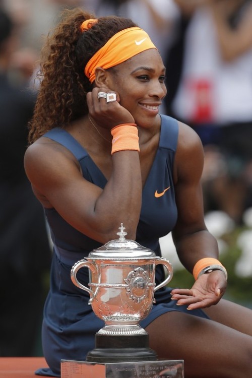 therealbitchpudding:  chiaradr:  Serena Williams Beat Maria Sharapova For The 17th Straight Time. But Serena Still Makes Less Money :(  