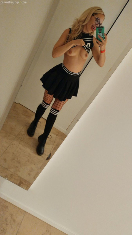 iamgingerbanks:  Being a bad girl cheerleader :o