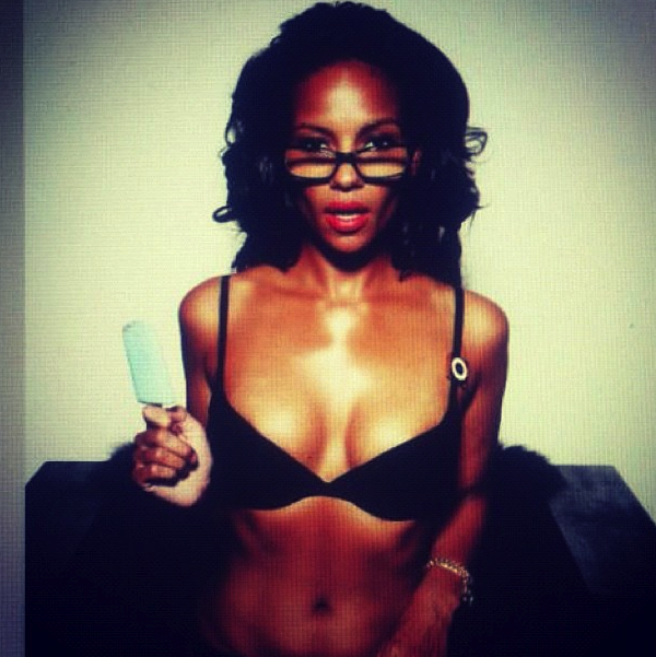 curvesincolor:  Nianga Niang. 