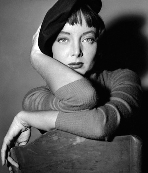 Carolyn Jones