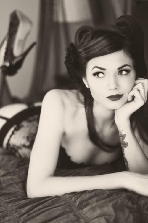 tattooedladiesmetal:  .