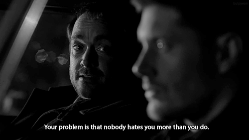 f-a-k-e-d-smiles:  † Sad B&amp;W blog †