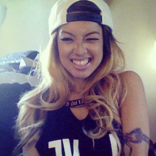 msashleyvee:  L VE me alone. (By Adapt) 