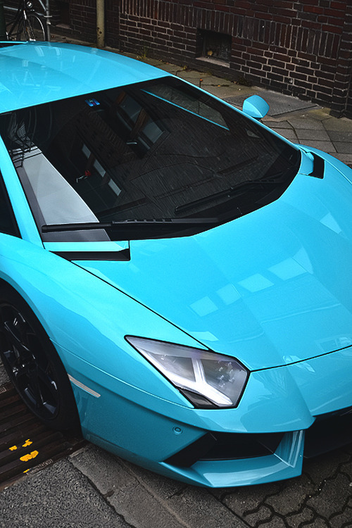 wormatronic:  Amazing Blue | More 