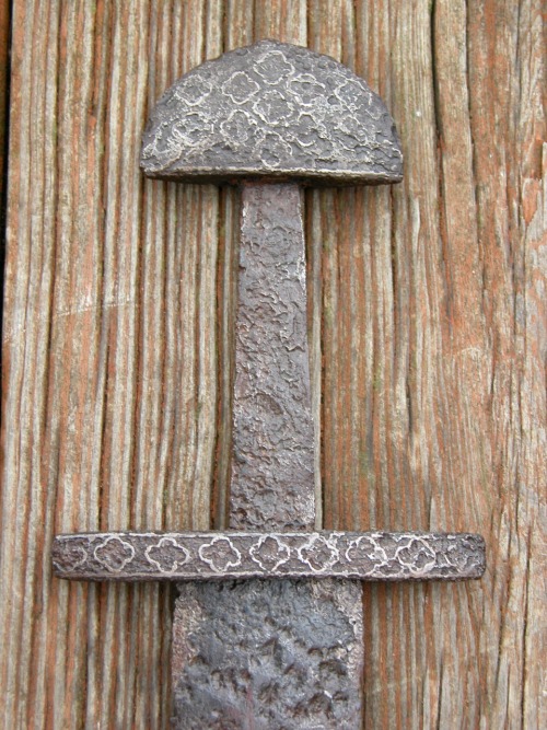 goldisblood: Antique Viking Sword