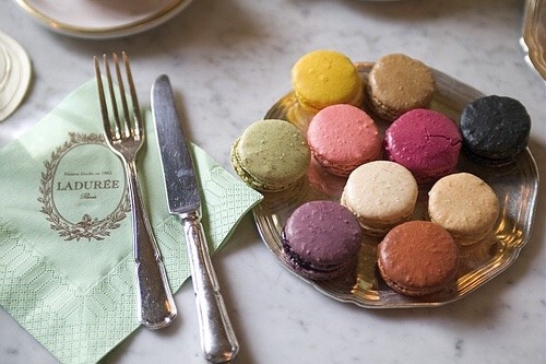 Картинки через We Heart It weheartit.com/entry/39542375 #cafe #Cookies #french #macaroons #pa