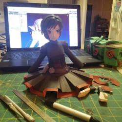 neonneuron1:  Pretty good day for paper… # RWBY #ruby #rose #anime #papercraft #sv 