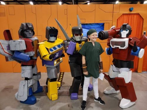 Link decided to visit with a few Cybertronians!