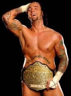 Posing with the World Heavyweight Championship! *_*
