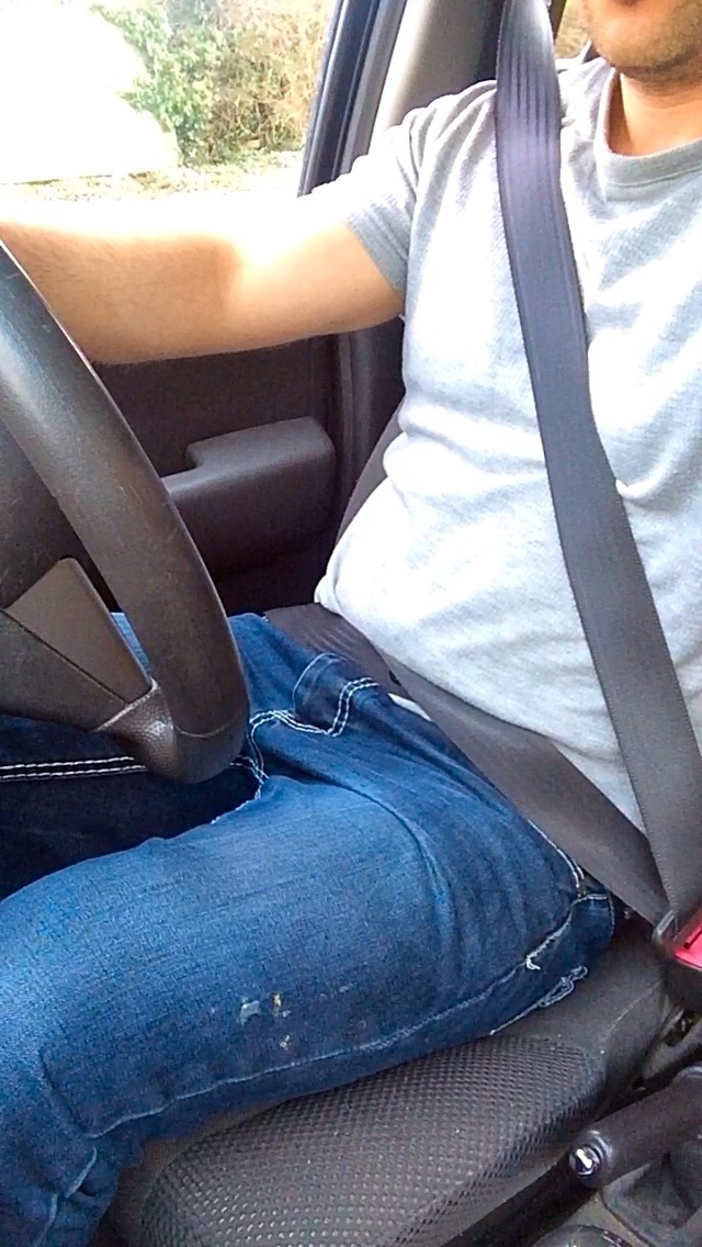 nicolecrosser132:  he needs to take his pants all the way off and throw them in the