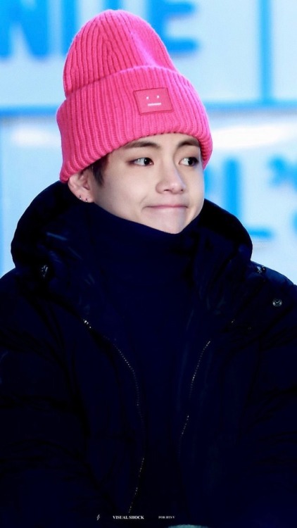 bitch-got-me-jungshook: Squishy Taehyung(1242 x 2280)Please like/reblog if you save or use!(a/n: top