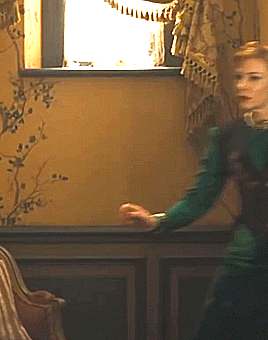 Lady Tremaine + Outfits