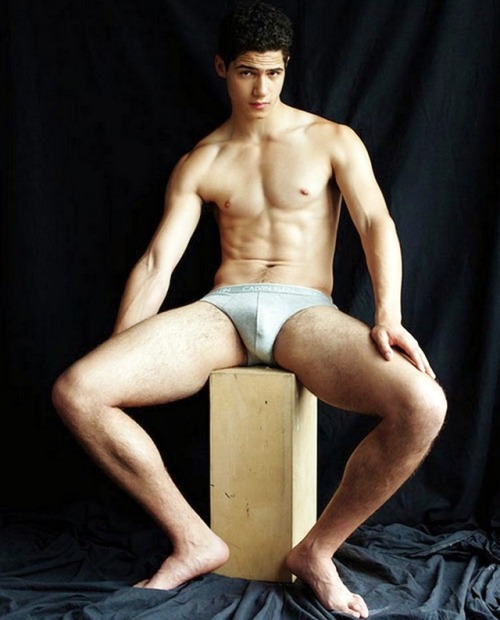 nocturnalsocialite:JOYFUL JORDAN: Boyish Charm