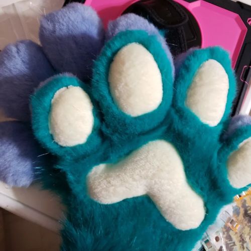 Moar Beans!!! Just need to finish the cuff and these ones will be finished!! #handpaws #furry #fursu