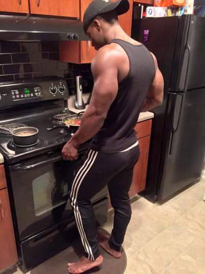 singledadnmd:  I need some consistent ass in my life. Where my DMV masculine brothers