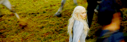bayleafpaprika:— Game of Thrones Season Finales || Daenerys Targaryen