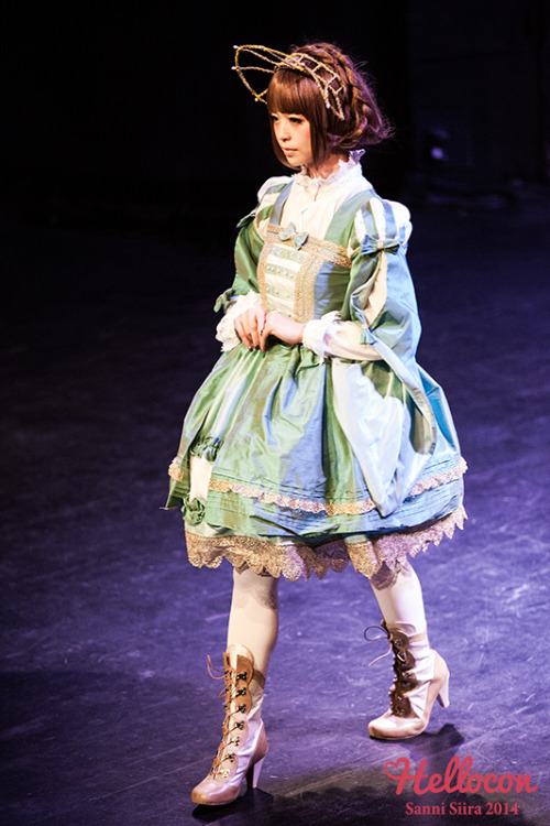 alybuttons:  cloudberrylady:  Cloudberry Lady fashion show outfits at Hellocon 2014. Knowing that Mi
