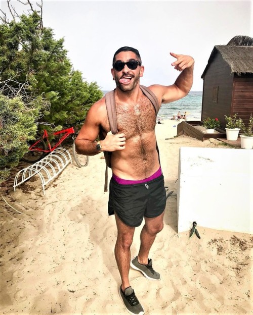 kazhairy:Instagram : ramonbroza 