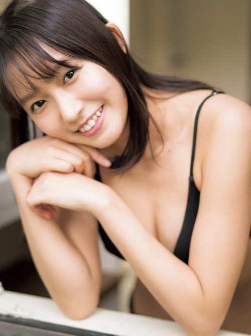 deepbluetomato:  志田音々