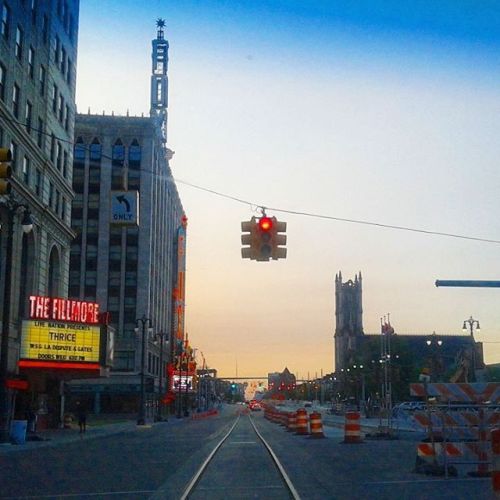 pitikbulag: A seeming endless construction along Woodward Avenue… #detroit #thefillmore #drive #wood