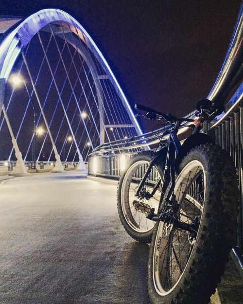 egrk: Night Riding in Minneapolis. #FatBike #Minneapolis #Cycling #Bike #SalsaCycles #mtb by -ztbur