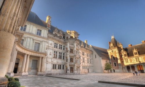 castlesandrampants:Château de Blois - Castles of France (11/?)@malvoliowithin @princess-of-france!!!