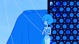 that-distant-shore:  pearls   rainbow 