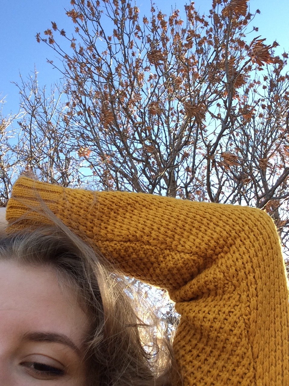 pondkid: I wish it could stay this weather forever 🍂🍁🍂  ig: emmsia_ 