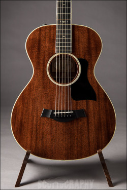 thedailygit:  Taylor 522e, Grand Concert