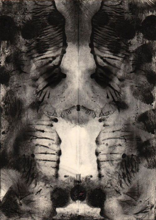 francescoviscuso:  Oil on paper, 10,5 x 15 cm.2015  