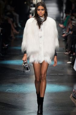 nadaxprada:  hauteccouture:  Roberto Cavalli Fall 2015 Ready-to-Wear   High fashion x models
