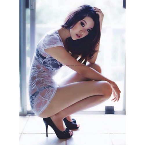 azianfan7:  Sexy new pic from @sadiezhou  💕💕💕