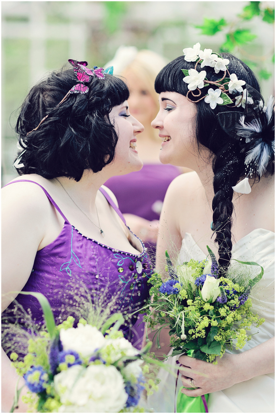 quirkyday:  bighappybeauty:  Joanna + Gesche, photos by 2 Brides Photography, there