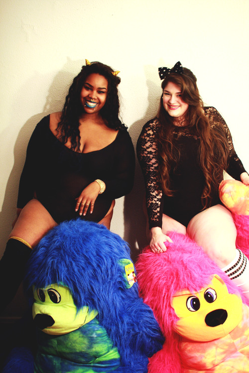 daddys-chubby-cookie:  iridessence:  “Lemme Tell Ya Bout My Best Friend!” molotowcocktease and I took a shit ton of photos tonight and these are just a playful few of she and I hanging out with these… super large and colorful monkeys that