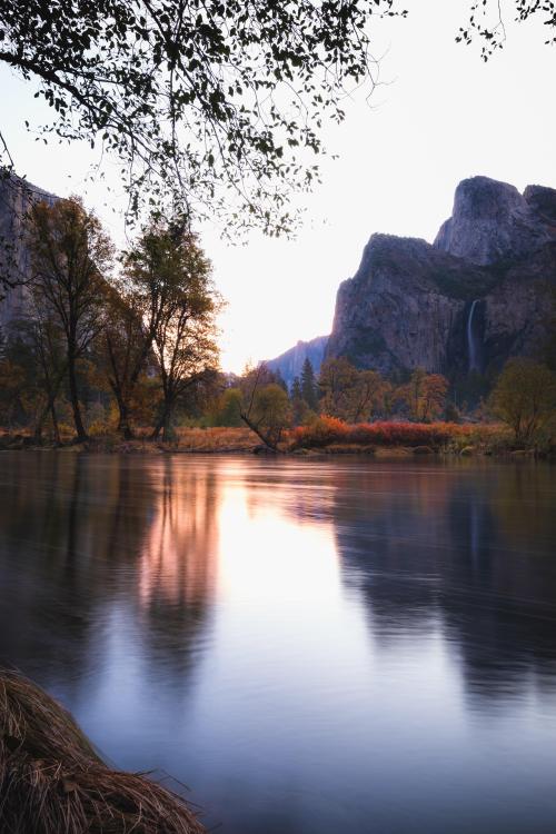 oneshotolive:  Longer exposure over the river looking at Bridalveil Falls. Yosemite, CA. [OC] [4160X6240] 📷: whatsaustindoin 