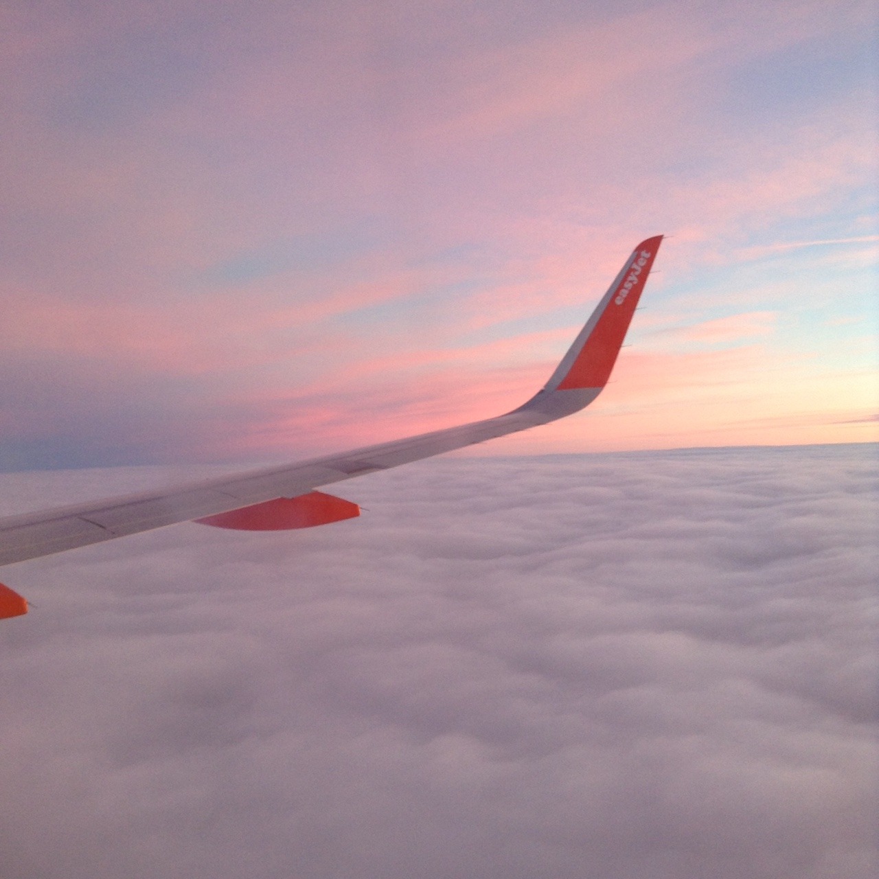 pixie-tot:  the sky looked so beautiful this morning   💦