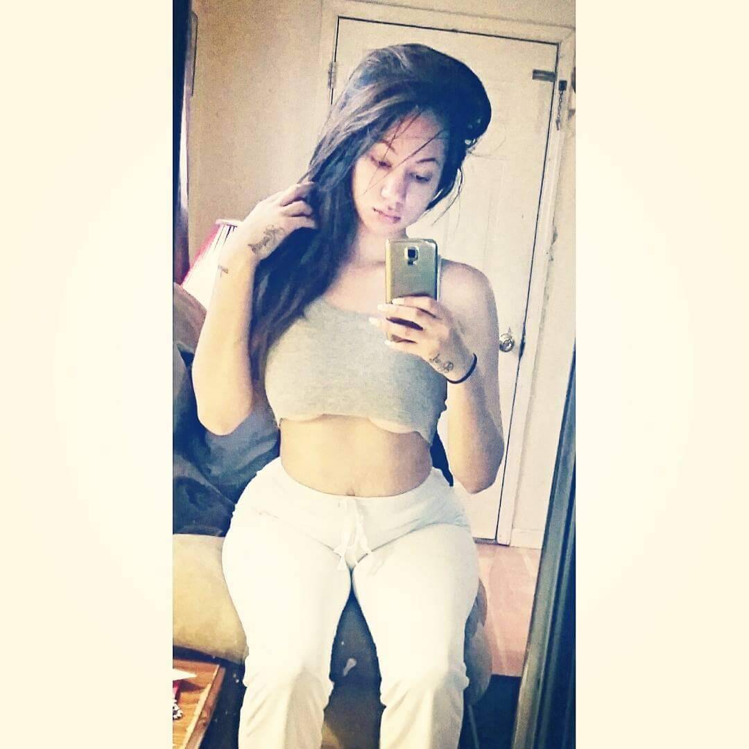 calcutty:  Beauty is her name 🍑😍😍