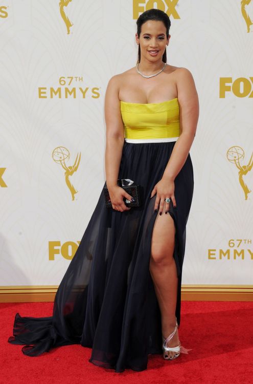 princessfailureee: legallymindblowing:   jus-a-dash:  WCW: Dascha Polanco  Baeeee 😍   she is so fucking fine OH MY GOSH 😍 