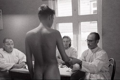 wanderingnaked: From a time when guys was expected to not be ashamed of their bodies. And if he was 