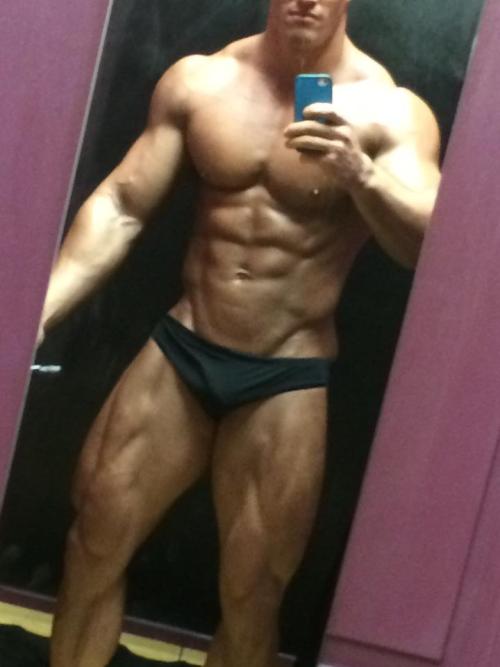 Muscle-Thong Lover