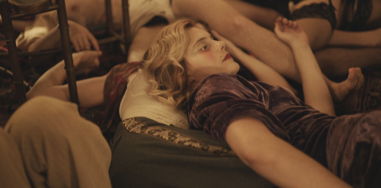 tired98:  transparent (2015)  / “oscillate” / dir. jill soloway 