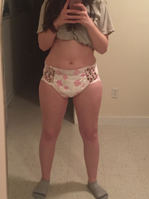 diaperguru:  daddyspanxs:  fitforababygirl:  Daddy’s orders where to pad up and onesie down for bedtime tonight till he gets home! Then he will have his way with me! 