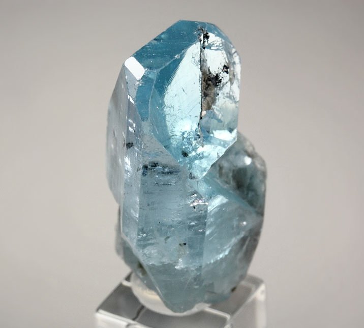 hematitehearts:  Blue TopazLocality:   Xanda mine (Xandra mine), Virgem da Lapa,