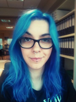 Bye, bye blondie!!! Hello blue, my new friend!!