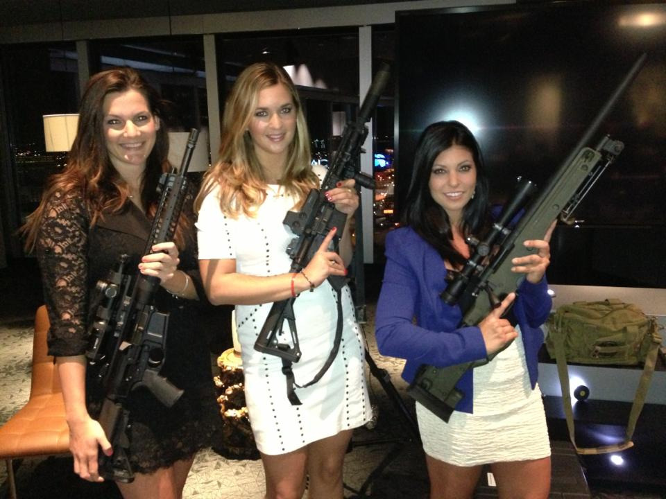 girlandguns:  Girl With Gun  follow me at : http://girlandguns.tumblr.com/