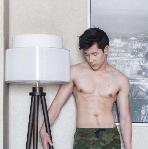 thairocky:  Thai Model