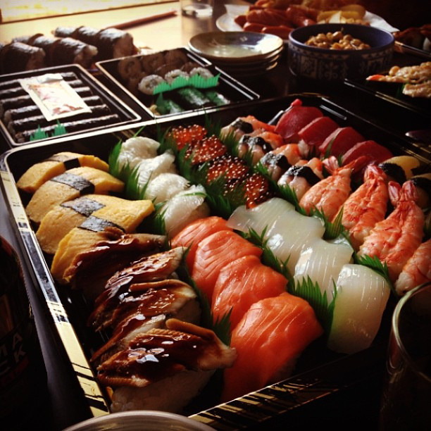 shelovesasianfood:  寿司 (by norio_nomura)