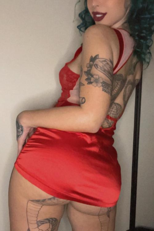 red-lingerie: Ughhh I love red with my tattoos